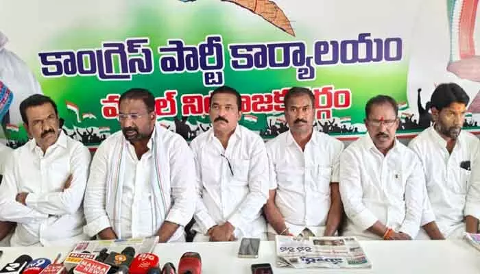 హైవే నిర్మాణంలో రాష్ట్ర ప్రభుత్వం వాటా ఉంది : మంత్రి వాకిటి శ్రీహరి హైవే నిర్మాణంలో రాష్ట్ర ప్రభుత్వం వాటా ఉంది : మంత్రి వాకిటి శ్రీహరి