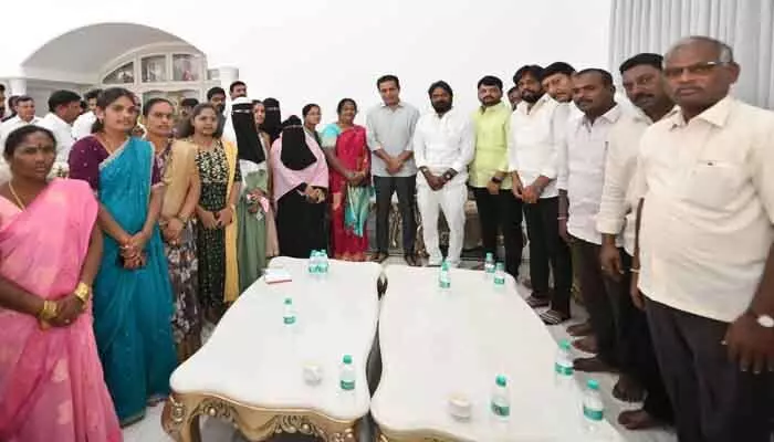 కేటీఆర్ ను కలిసిన బీఆర్ఎస్ కౌన్సిల్ సభ్యులు కేటీఆర్ ను కలిసిన బీఆర్ఎస్ కౌన్సిల్ సభ్యులు