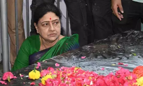 రాజకీయాల్లోకి శశికళ రీఎంట్రీ.. నెచ్చెలి జయంతి రోజున పార్టీ ప్రకటన?