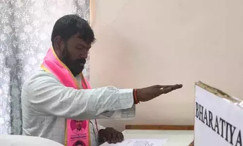 జమ్మికుంట మున్సిపాలిటీని బీఆర్ఎస్ కైవ‌సం