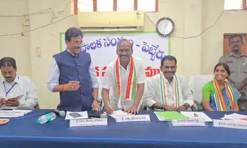పెబ్బేరు మున్సిపల్ చైర్మన్‌గా అక్కి శ్రీనివాస్ గౌడ్ ఏకగ్రీవ ఎన్నిక