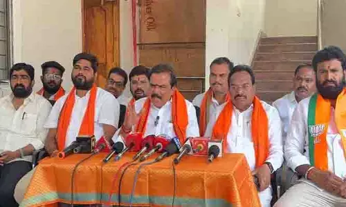ఎన్ని కోట్లకు బీఆర్ఎస్ కౌన్సిలర్లను అమ్ముకున్నావ్..?