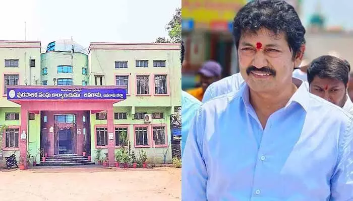Pochampally: నా హక్కును తుంగలోకి తొక్కారు: ఎమ్మెల్సీ పోచంపల్లి Pochampally: నా హక్కును తుంగలోకి తొక్కారు: ఎమ్మెల్సీ పోచంపల్లి