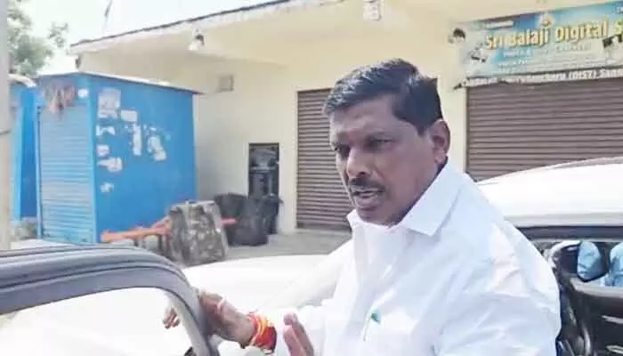 VIRAL: బుల్లెట్ దిగిందా లేదా..! ఎమ్మెల్యే గూడెం మహిపాల్ రెడ్డి హాట్ కామెంట్స్ VIRAL: బుల్లెట్ దిగిందా లేదా..! ఎమ్మెల్యే గూడెం మహిపాల్ రెడ్డి హాట్ కామెంట్స్