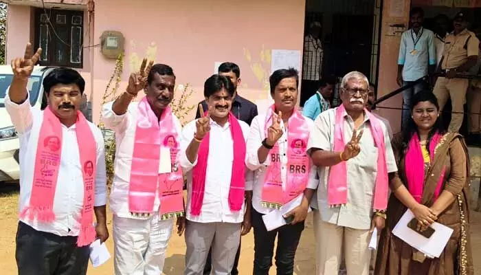 ఉత్కంఠ వీడిన అలంపూర్ మున్సిపాలిటీ చైర్మన్ ఎన్నిక ఉత్కంఠ వీడిన అలంపూర్ మున్సిపాలిటీ చైర్మన్ ఎన్నిక