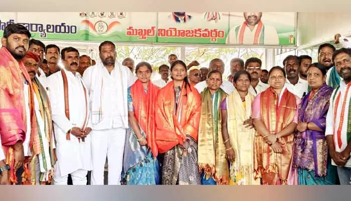 ప్రజలకు మౌలిక వసతులు కల్పించడమే మీరిచ్చే పెద్ద బహుమతి : మంత్రి వాకిటి శ్రీహరి ప్రజలకు మౌలిక వసతులు కల్పించడమే మీరిచ్చే పెద్ద బహుమతి : మంత్రి వాకిటి శ్రీహరి