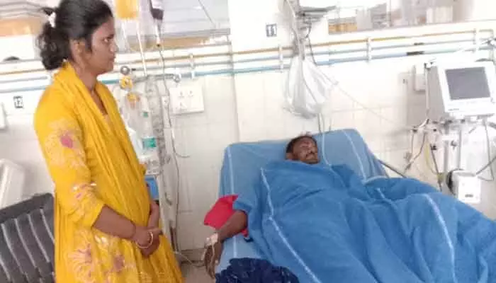 భర్త ప్రాణాల కోసం భార్య మంగళ సూత్రం తాకట్టు భర్త ప్రాణాల కోసం భార్య మంగళ సూత్రం తాకట్టు