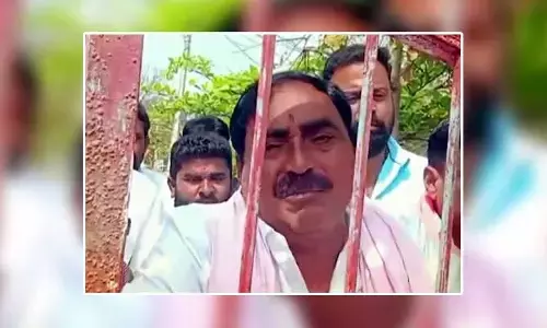 బోరున విలపించిన ఎర్రబెల్లి దయాకర్ రావు
