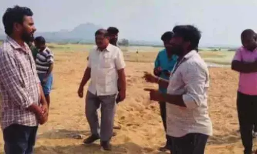 ఇసుక తవ్వకాలతో మానేరు చెంత.. మంచినీటికి చింత