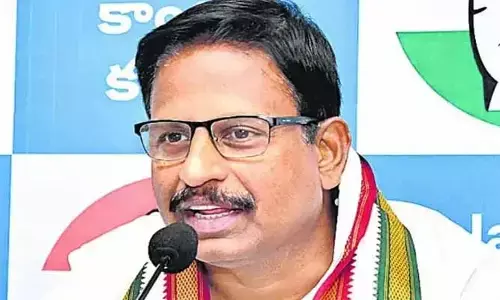 KCR, KTRలను గ్రామీణ, అర్బన్ ఓటర్లు ఆదరించలేదు.. యెన్నం శ్రీనివాస్ రెడ్డి