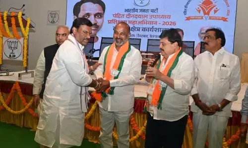 కేంద్ర మంత్రి బండి, బీజేఎల్పీ ఉప నేత పాయల శంకర్​కు ప్రశంసలు