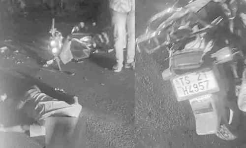 బైకు ను ఢీ కొట్టిన ఆటో.. వ్య‌క్తి మృతి