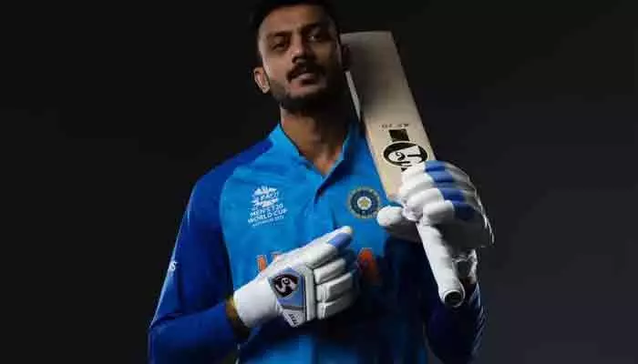 మైదానంలో పోరాట వీరుడు.. బయట సామాన్యుడు అక్షర్ పటేల్ మైదానంలో పోరాట వీరుడు.. బయట సామాన్యుడు అక్షర్ పటేల్