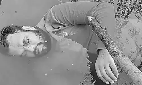 ఇంకా మార్చురీలోనే కులవర్థన్ డెడ్‌బాడీ.. పలువురు నేతలపైనా కేసులు నమోదు