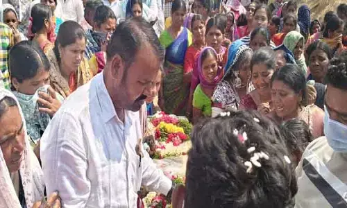 విద్యార్థి మృతికి సంతాపం