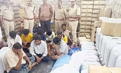 నకిలీ మద్యం కేసులో నిందితులకు రిమాండ్‌ పొడిగింపు