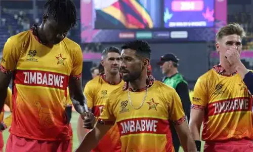 సంక్షోభంలో జింబాబ్వే..కానీ త‌గ్గ‌లేదు, ఓట‌మి లేకుండా సూపర్-8కు..!