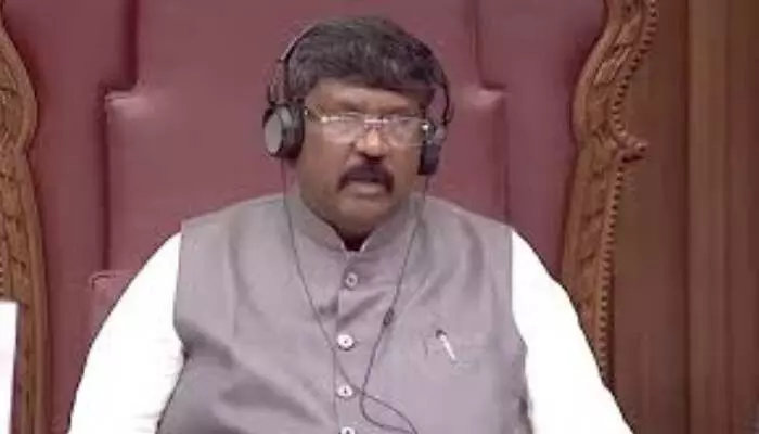 ఏపీ శాసనమండలి మళ్లీ వాయిదా ఏపీ శాసనమండలి మళ్లీ వాయిదా