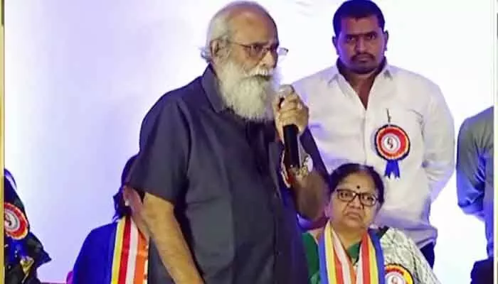 తలవంచి క్షమాపణలు కోరుతున్నా.. కన్నీళ్లు పెట్టిన రచయిత విజయేంద్ర ప్రసాద్ తలవంచి క్షమాపణలు కోరుతున్నా.. కన్నీళ్లు పెట్టిన రచయిత విజయేంద్ర ప్రసాద్