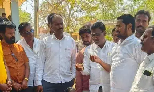 విద్యార్థుల‌కు ఉపాధ్యాయులు ఉత్త‌మ బోధ‌న అందించాలి : విద్యా కమిషన్ సభ్యులు చారకొండ వెంకటేష్