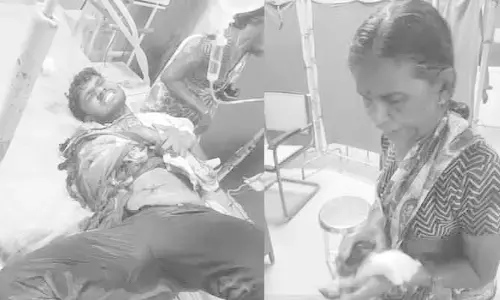 గోదావరిఖనిలో కత్తితో దాడి.. ముగ్గురికి గాయాలు ఒక‌రి ప‌రిస్థితి విష‌మం