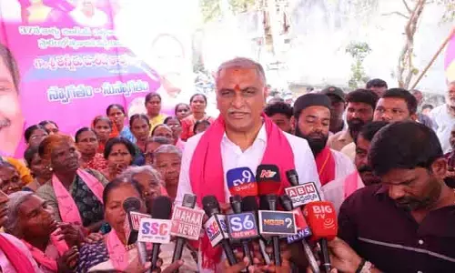 ఆరు గ్యారంటీల అమలు దాఖలాలు ఏవీ..?