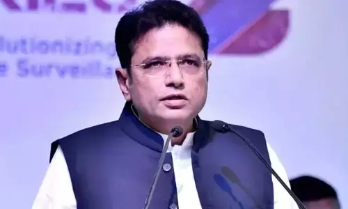 డిజిటల్ గవర్నెన్స్ లో రోల్ మోడల్‍గా తెలంగాణ: శ్రీధర్ బాబు