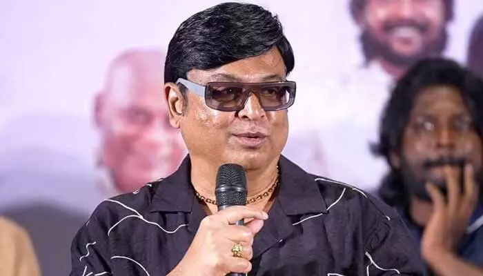 ఎవరి కోసమో నేను మారే ప్రసక్తి లేదు.. ట్రోల్ చేసుకుంటే చేసుకోండంటూ నరేష్ సెన్సేషనల్ కామెంట్స్ ఎవరి కోసమో నేను మారే ప్రసక్తి లేదు.. ట్రోల్ చేసుకుంటే చేసుకోండంటూ నరేష్ సెన్సేషనల్ కామెంట్స్