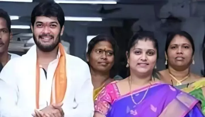 అజ్ఞాతంలోకి ఎమ్మెల్సీ అనంతబాబు భార్య అనంత లక్ష్మి దుర్గ అజ్ఞాతంలోకి ఎమ్మెల్సీ అనంతబాబు భార్య అనంత లక్ష్మి దుర్గ