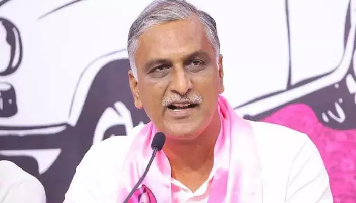 గ్యారెంటీలు రాసిచ్చి 800 రోజులైనా ఒక హామీకి దిక్కులేదు: హరీష్ రావు గ్యారెంటీలు రాసిచ్చి 800 రోజులైనా ఒక హామీకి దిక్కులేదు: హరీష్ రావు