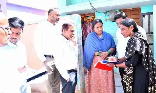 ఓటర్ల మ్యాపింగ్ సర్వే వేగంగా చేపట్టాలి: EC