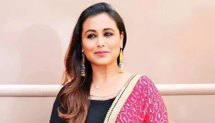 Rani Mukerji : 47 ఏళ్ల వయస్సు.. కుర్ర హీరోయిన్లకు తీసిపోని అందం సీక్రెట్ అదే Rani Mukerji : 47 ఏళ్ల వయస్సు.. కుర్ర హీరోయిన్లకు తీసిపోని అందం సీక్రెట్ అదే