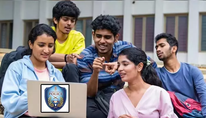 విద్యార్థులకు గుడ్న్యూస్.. హైదరాబాద్ పోలీసులతో కలిసి పనిచేసే అవకాశం! విద్యార్థులకు గుడ్న్యూస్.. హైదరాబాద్ పోలీసులతో కలిసి పనిచేసే అవకాశం!