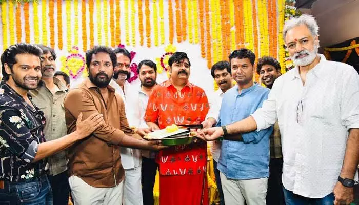 ఘనంగా ప్రారంభమైన త్రిగుణ్ ‘ఆకర్షిత’సినిమా.. ఘనంగా ప్రారంభమైన త్రిగుణ్ ‘ఆకర్షిత’సినిమా..