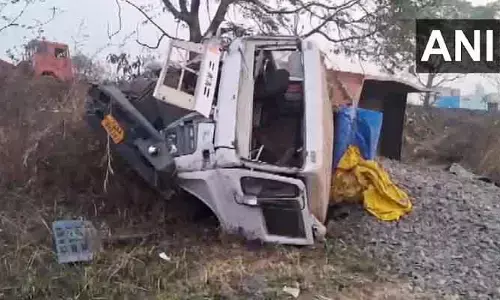 Accident: రాష్ట్రంలో ఘోర రోడ్డు ప్రమాదం.. ఐదుగురు పోలీసులు దుర్మరణం