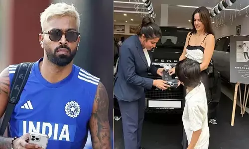 మాజీ భార్య నటాషా, కుమారుడికి రూ. 4 కోట్ల కారును గిఫ్ట్‌గా ఇచ్చిన హార్దిక్ పాండ్యా!