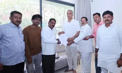 రాత్రికి రాత్రే వందల కోట్లు విడుదల.. హరీష్ రావు ట్వీట్ వైరల్