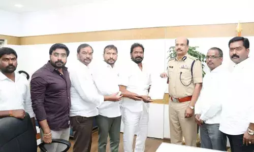 చిన్నారిని కాలితో తొక్కి చంపిన ఘటనపై డీజీపీకి BRS ఫిర్యాదు