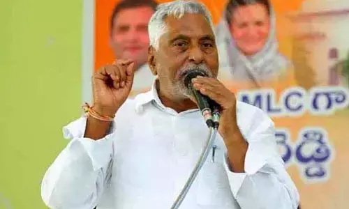 మత్స్యకారులకు నగదు బదిలీ అమలు చేయండి
