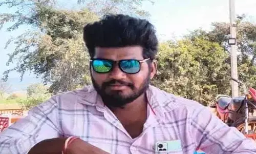 గుర్తు తెలియని వాహనం ఢీకొని యువకుడికి గాయాలు
