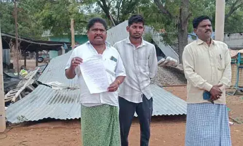 కక్షపూరితంగా షెడ్డుల తొలగింపు.. బాధితుల ఆవేదన