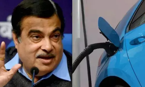 Good News: ఆర్నెళ్లలో పెట్రోల్‌ వాహనాల ధరలకు సమానంగా ఈవీలు: నితిన్ గడ్కరీ