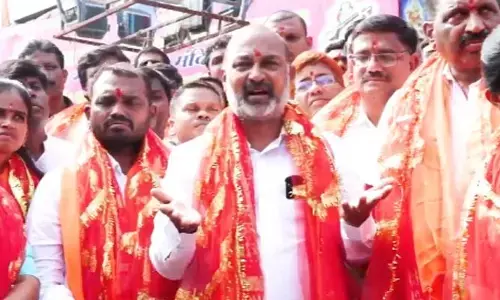 BJP: రెండు చేతులు జోడించి అభ్యర్థిస్తున్నా.. బీజేపీ శ్రేణులకు బండి సంజయ్ కీలక పిలుపు