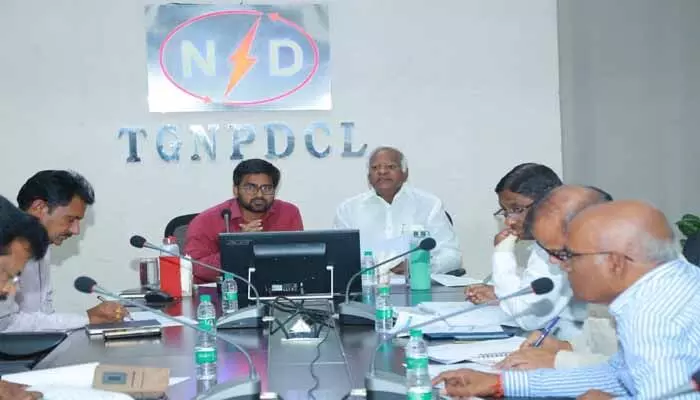 సబ్ స్టేషన్ల నిర్మాణాలను త్వరగా పూర్తి చేయాలి : ఎమ్మెల్యే కడియం శ్రీహరి సబ్ స్టేషన్ల నిర్మాణాలను త్వరగా పూర్తి చేయాలి : ఎమ్మెల్యే కడియం శ్రీహరి