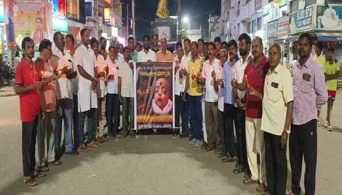 పసిబిడ్డను హత్య చేసిన వారిని కఠినంగా శిక్షించాలి : సీపీఎం వనపర్తి జిల్లా కార్యదర్శి పుట్ట ఆంజనేయులు పసిబిడ్డను హత్య చేసిన వారిని కఠినంగా శిక్షించాలి : సీపీఎం వనపర్తి జిల్లా కార్యదర్శి పుట్ట ఆంజనేయులు