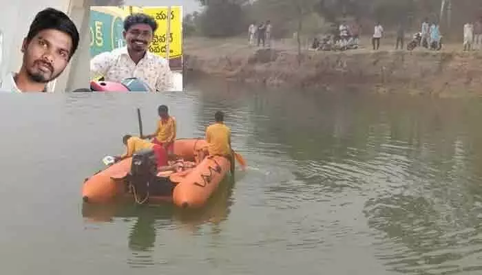 గొల్లపల్లి చెరువులో గల్లంతయిన ఇద్దరు స్నేహితుల మృతదేహాలు లభ్యం గొల్లపల్లి చెరువులో గల్లంతయిన ఇద్దరు స్నేహితుల మృతదేహాలు లభ్యం