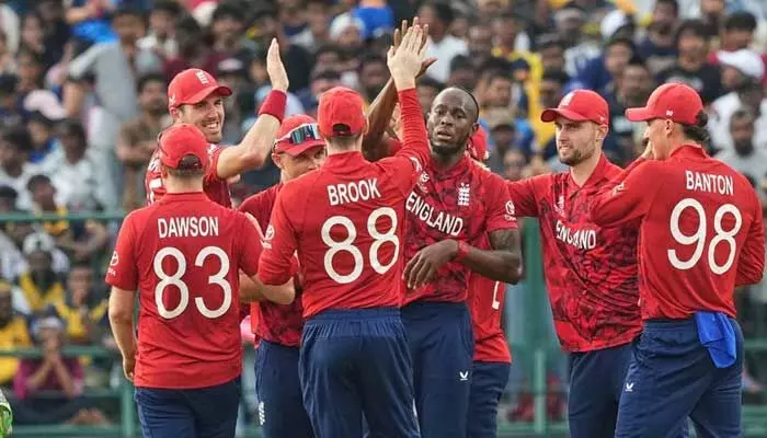 T20WorldCup2026: ఉత్కంఠ మ్యాచ్లో పాకిస్తాన్పై ఘన విజయం.. సెమీస్కు ఇంగ్లాండ్ T20WorldCup2026: ఉత్కంఠ మ్యాచ్లో పాకిస్తాన్పై ఘన విజయం.. సెమీస్కు ఇంగ్లాండ్