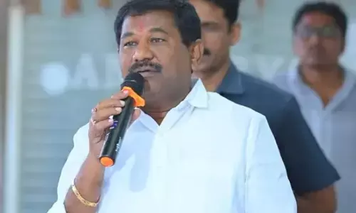ఔట్ సోర్సింగ్ ఉద్యోగులకు షాక్.. 10వేల కంటే ఎక్కువ జీతం ఉంటే పథకాలకు అనర్హులే