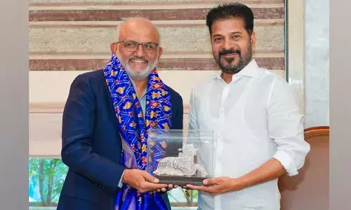 సీఎం రేవంత్‌రెడ్డిని కలిసిన అడోబ్ సీఈవో శంతను నారాయణ్