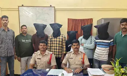 రూ.20ల‌క్ష‌ల విలువ గ‌ల ప్రాప‌ర్టీ కాజేసేందుకు ప్లాన్
